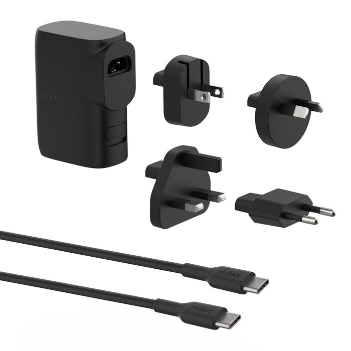 شاحن Belkin Boost Charge Hybrid USB وبنك طاقة 5000 مللي أمبير في الساعة مع مجموعة محول السفر باللون الأسود