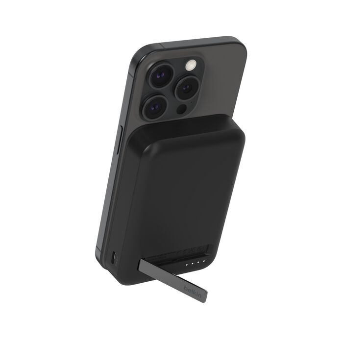 شاحن متنقل مغناطيسي Belkin Boost Charge Pro بسعة 10,000 مللي أمبير/ساعة، مناسب لأجهزة iPhone 15/14/13/12، أسود