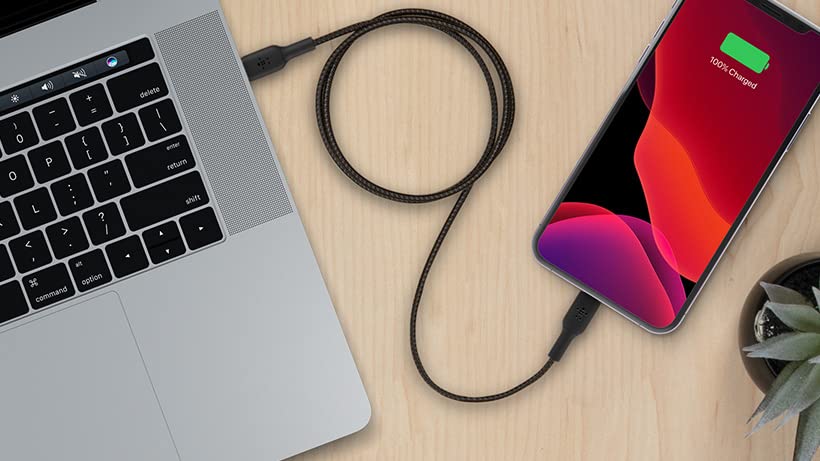 كابل شحن ومزامنة مضفر من Belkin Apple معتمد من Lightning إلى USB-C بطول 6.6 قدم / 2 متر، أبيض