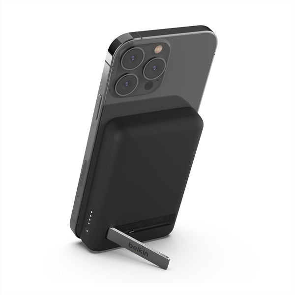 باور بانك لاسلكي مغناطيسي من Belkin BoostCharge مع حامل (أسود) 