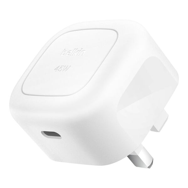 شاحن حائط مدمج من Belkin بقوة 45 وات، بمنفذ USB-C، باللون الأبيض