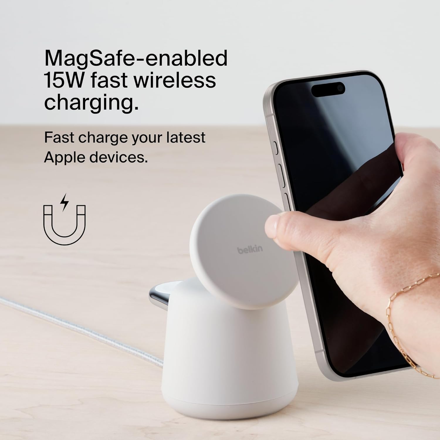قاعدة شحن لاسلكية Belkin Boost Charge Pro 2 في 1 مع MagSafe 15W لجهاز IPHONE 15/ 14/ أبيض
