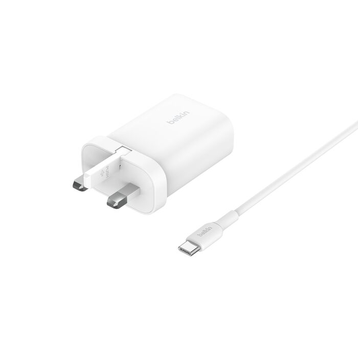 شاحن Belkin BoostCharge 3 في 1 المغناطيسي القابل للطي MagSafe مع Qi2 15W - شحن سريع متوافق مع iPhone 16 و15 و14 باللون الأبيض 