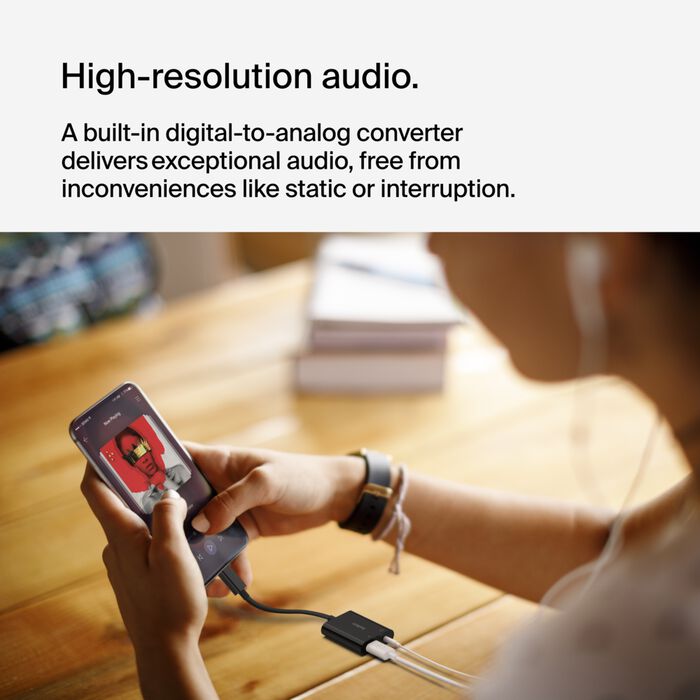 كابل صوت Belkin RockStar™ مقاس 3.5 مم مع محول شحن USB-C متضمن، ومحول صوت USB-C 