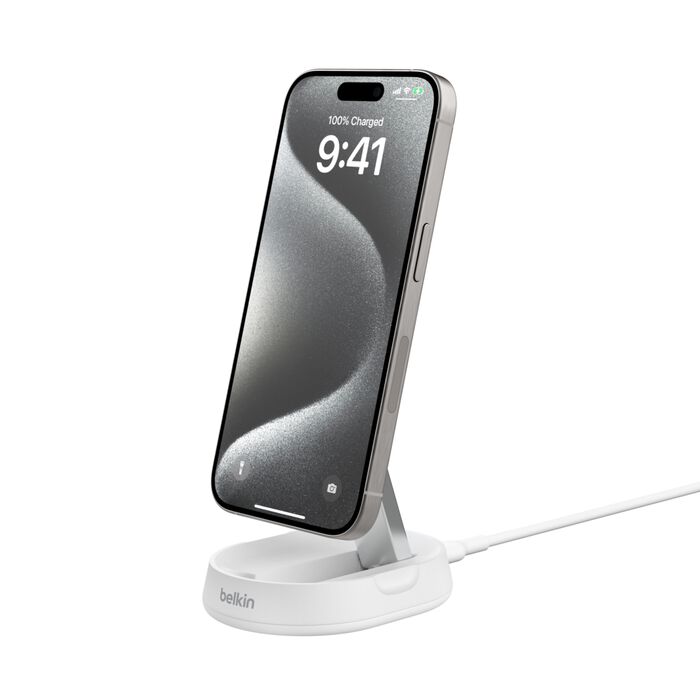 حامل شحن لاسلكي مغناطيسي قابل للتحويل Belkin Boost Charge Pro بقوة 15 وات، متوافق مع MagSafe، شاحن لاسلكي سريع Qi2 باللون الأبيض