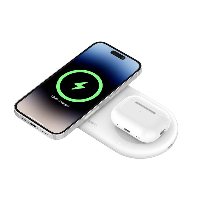 لوحة شحن لاسلكية Belkin Boost Charge Pro 2 في 1 مع Qi2 مغناطيسي 15 واط باللون الأبيض