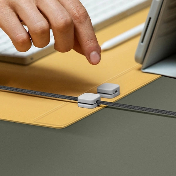 UNIQ Hagen double-sided magnetic desk pad pink-green (UNIQ-HAGENDM-BPNKMGRN)